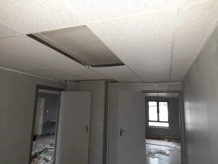 Floor tiling work